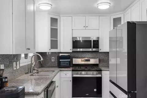 Kitchen - 4336 Walnut #E, Baldwin Park, CA 91706 photo 2 of 5