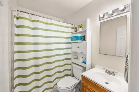 Bath - 620 Church St, Redlands, CA 92374 photo 3 of 3