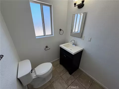 Bath - 9227 Bruce Ave, Riverside, CA 92503 photo 2 of 6