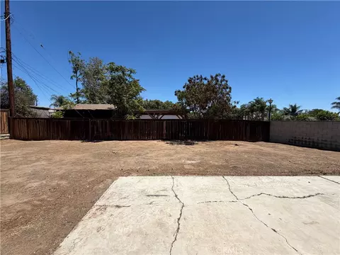 Exterior - 9227 Bruce Ave, Riverside, CA 92503 photo 8 of 10