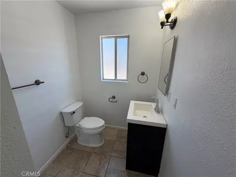 Bath - 9227 Bruce Ave, Riverside, CA 92503 photo 1 of 6