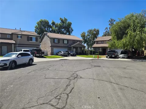 Exterior - 7845 Oak Ct, Highland, CA 92346 photo 3 of 4