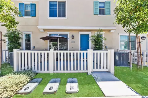 963 W Clover Ave, Rialto, CA 92376