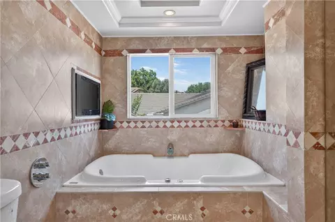 Bath - 1830 Vail Way, Upland, CA 91784 photo 3 of 6