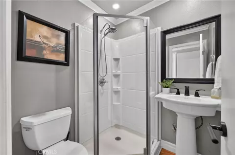 Bath - 1830 Vail Way, Upland, CA 91784 photo 6 of 6