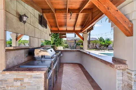 Kitchen - 1830 Vail Way, Upland, CA 91784 photo 5 of 7