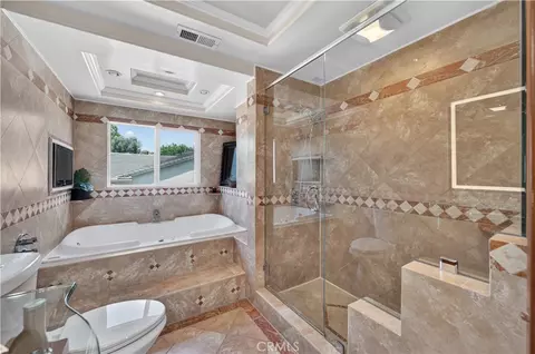 Bath - 1830 Vail Way, Upland, CA 91784 photo 2 of 6