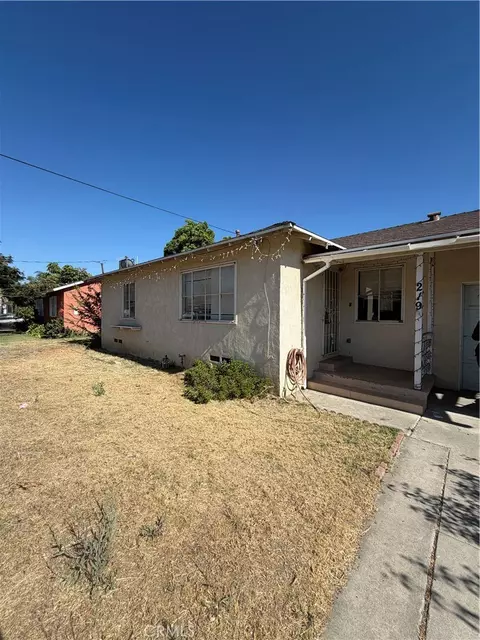 219 W Victoria St, Rialto, CA 92376