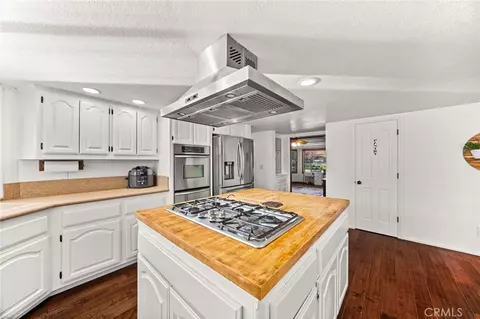 Kitchen - 6978 Withers, Riverside, CA 92506 photo 5 of 6