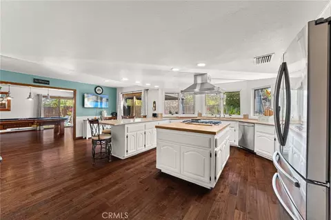 Kitchen - 6978 Withers, Riverside, CA 92506 photo 2 of 6