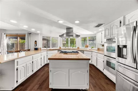 Kitchen - 6978 Withers, Riverside, CA 92506 photo 3 of 6