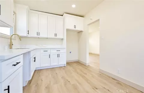 Entry Way - 1407 S Hillford Ave, Compton, CA 90220 photo 1 of 2