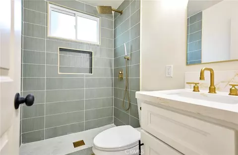 Bath - 1407 S Hillford Ave, Compton, CA 90220 photo 1 of 2