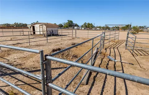 Exterior - 11090 Pinon, Hesperia, CA 92345 photo 5 of 5