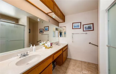 Bath - 11090 Pinon, Hesperia, CA 92345 photo 1 of 3