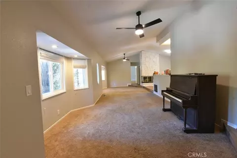 Living - 177 Dart Canyon Rd, Crestline, CA 92325 photo 4 of 8
