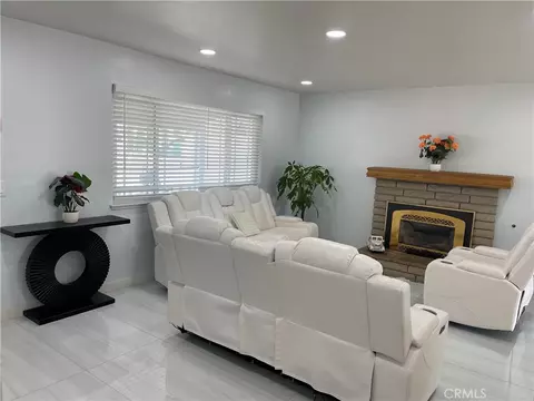 Living - 11995 Jamacha, Apple Valley, CA 92308 photo 1 of 1