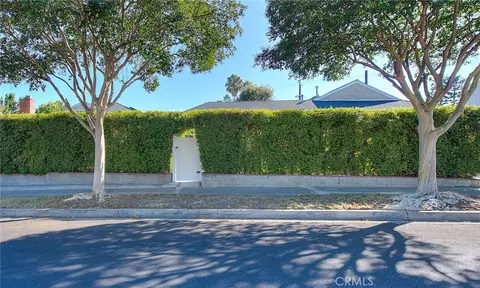 Exterior - 537 Jamestown, Burbank, CA 91504 photo 10 of 16