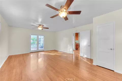 Living - 537 Jamestown, Burbank, CA 91504 photo 12 of 13