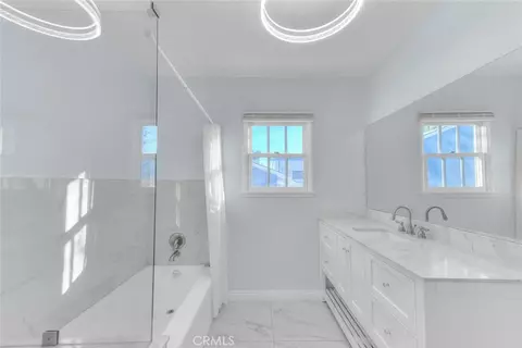Bath - 537 Jamestown, Burbank, CA 91504 photo 1 of 12
