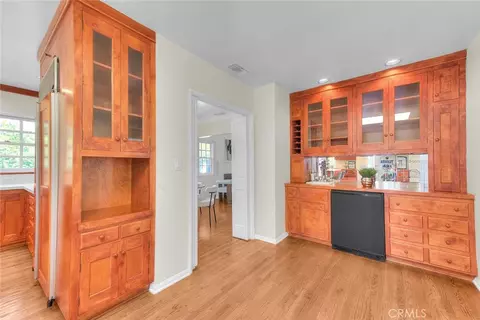 Kitchen - 537 Jamestown, Burbank, CA 91504 photo 5 of 5