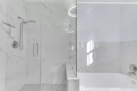 Bath - 537 Jamestown, Burbank, CA 91504 photo 9 of 12