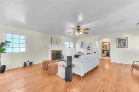 Living - 537 Jamestown, Burbank, CA 91504 photo 6 of 13