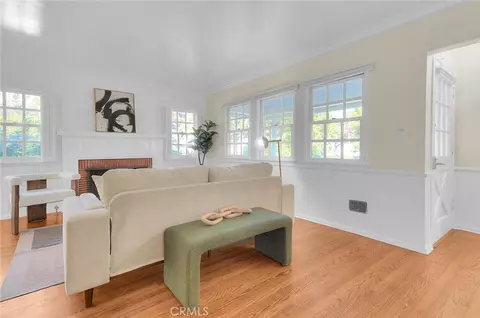 Living - 537 Jamestown, Burbank, CA 91504 photo 4 of 13