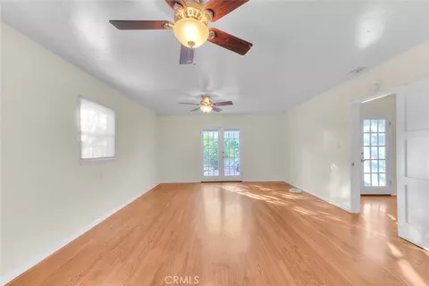 Living - 537 Jamestown, Burbank, CA 91504 photo 11 of 13