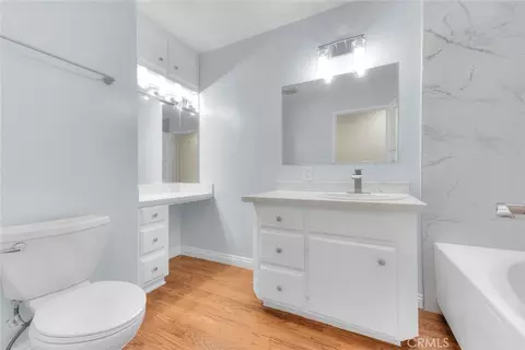 Bath - 537 Jamestown, Burbank, CA 91504 photo 5 of 12