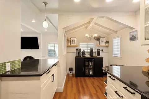 Kitchen - 541 Davis, Glendale, CA 91201 photo 2 of 6
