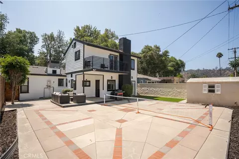 Exterior - 541 Davis, Glendale, CA 91201 photo 4 of 11