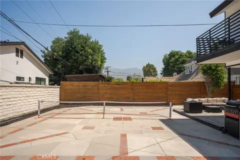 Exterior - 541 Davis, Glendale, CA 91201 photo 6 of 11