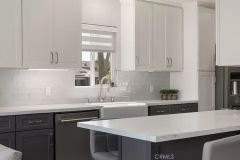 Kitchen - 904 Edgecomb, Covina, CA 91724 photo 2 of 4