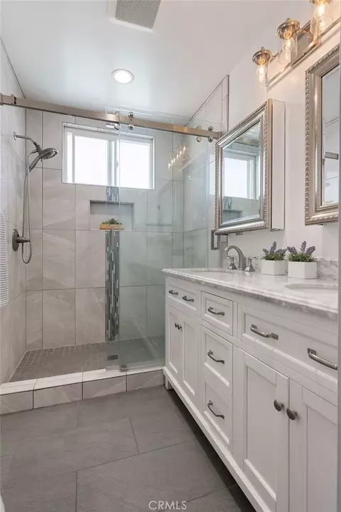 Bath - 904 Edgecomb, Covina, CA 91724 photo 3 of 3