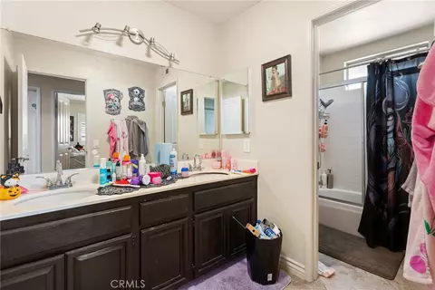 Bath - 2949 Silver Saddle St, Ontario, CA 91761 photo 1 of 2
