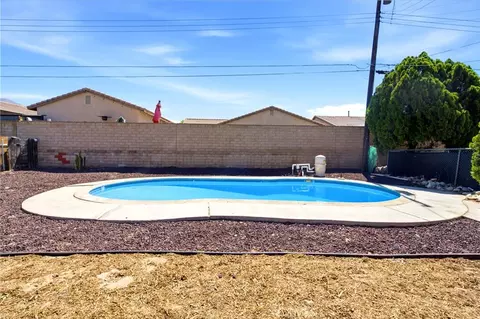 Exterior - 7617 Drummond Ave, Highland, CA 92346 photo 11 of 13