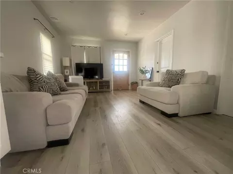 Living - 463 Macdonald St, Pasadena, CA 91103 photo 2 of 3