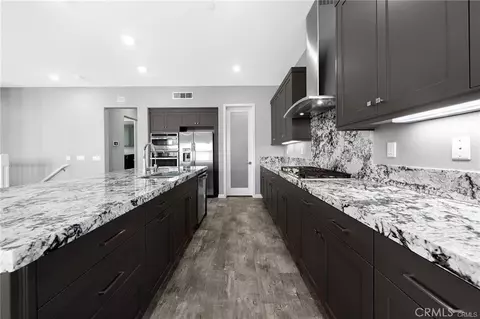 Kitchen - 115 Frame, Irvine, CA 92618 photo 4 of 5