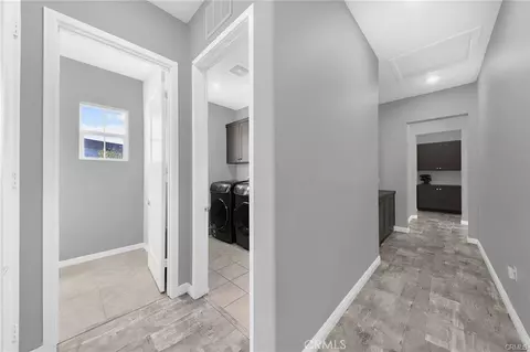 Entry Way - 115 Frame, Irvine, CA 92618 photo 3 of 6