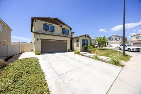 Exterior - 2229 Opal St, Banning, CA 92220 photo 2 of 6