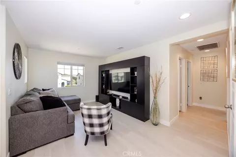 Entry Way - 2229 Opal St, Banning, CA 92220 photo 5 of 6