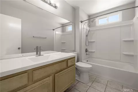 Bath - 40294 Mimulus Way, Temecula, CA 92591 photo 3 of 3