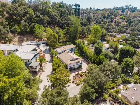 View/Area - 142 Crescent Glen Dr, Glendora, CA 91741 photo 2 of 5