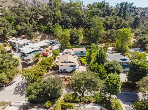 View/Area - 142 Crescent Glen Dr, Glendora, CA 91741 photo 3 of 5