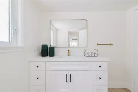 Bath - 142 Crescent Glen Dr, Glendora, CA 91741 photo 1 of 4