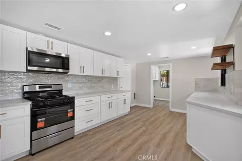 Entry Way - 20150 Myron, Perris, CA 92570 photo 1 of 3