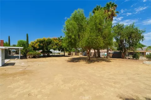 Exterior - 20150 Myron, Perris, CA 92570 photo 7 of 13