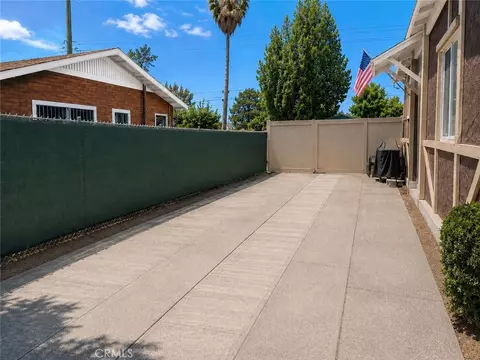 210 E 9th, San Bernardino, CA 92410 photo 3
