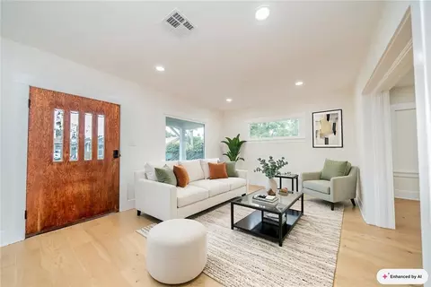 Living - 4474 Highland Pl, Riverside, CA 92506 photo 3 of 5